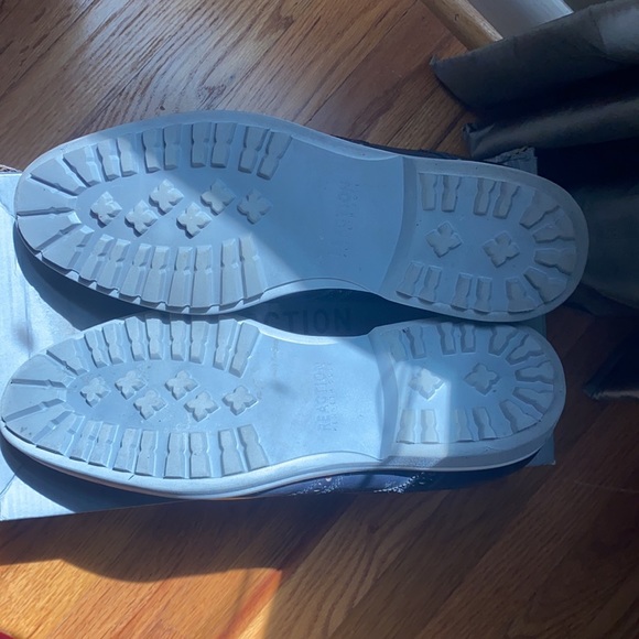 Kenneth Cole leather loafer - Picture 4 of 5